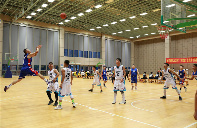 2021年6月，第七届“安全杯”篮球联赛在中天八建内部展开，精准的投篮、焦灼的对抗，披上战服，用热情战胜酷暑，用实力征服中天同仁！