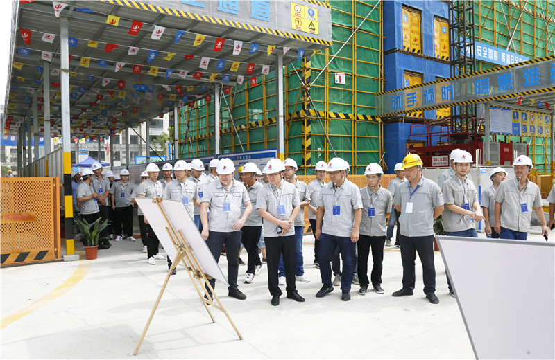 7月25日，安徽公司2021年上半年区域项目管理标准化推进会在合肥召开，130余人参加了当天的观摩和会议